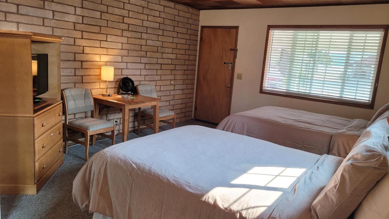 Moonlight Resort Suites & Sleeps Hoodsport エクステリア 写真